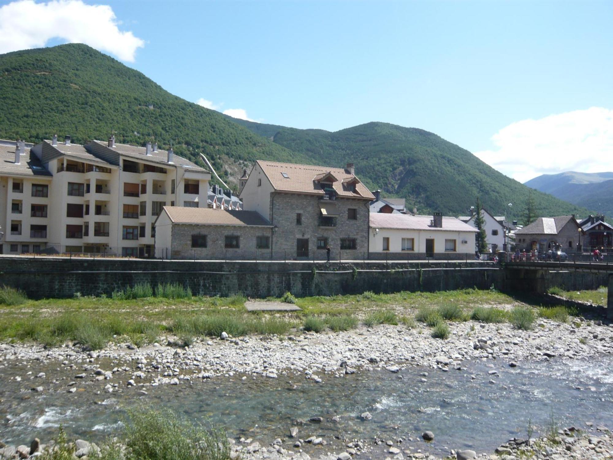 Ferienwohnung Biescas-Pirineo-Relax Exterior foto
